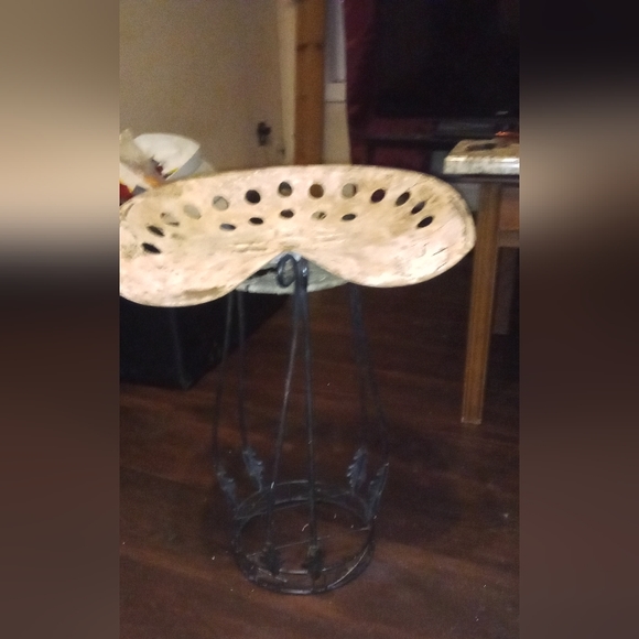 Chair - Picture 9 of 9